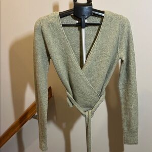 American Eagle Outfitters Green Knit Sweater - Size Medium